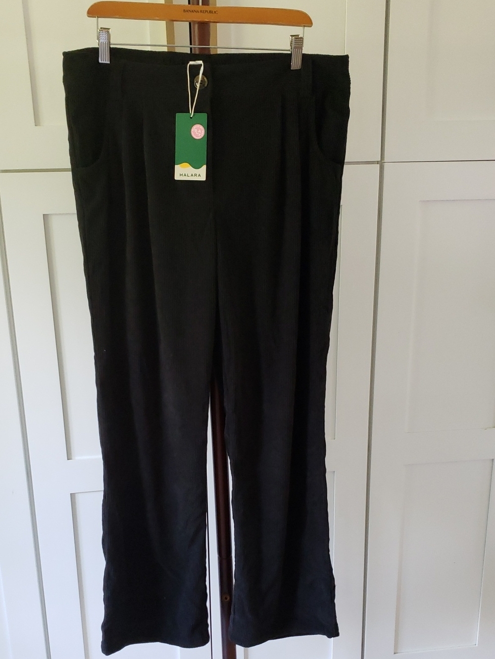 HALARA Black Wide-Leg Pull-On Pants
